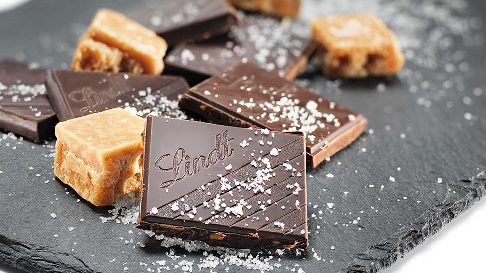 Dunkle Schokolade mit Caramel und Fleur de Sel Dunkle Schokolade mit Caramel und Fleur de Sel