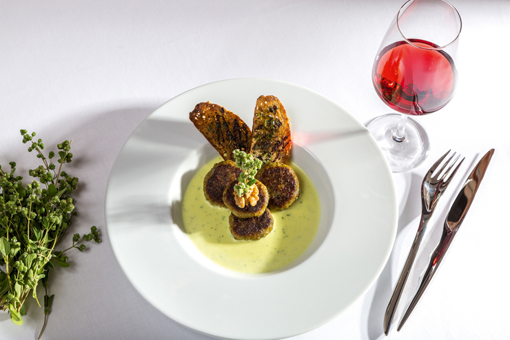 Walnuss-Frikadellen mit Kartoffelsauce Walnuss-Frikadellen mit Kartoffelsauce